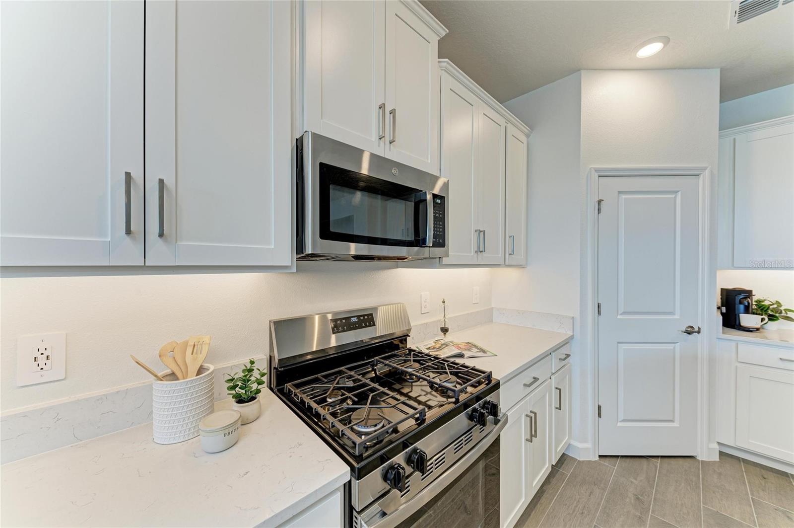 Image 21 of 54 For 11715 Lilac Pearl Lane