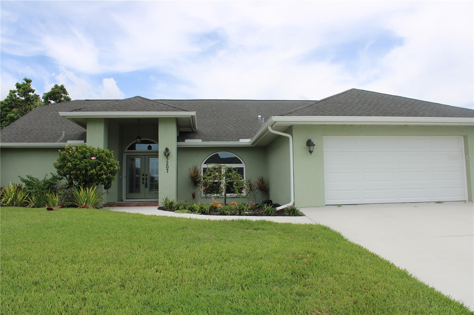 Details for 5207 86th Street Court W, BRADENTON, FL 34210