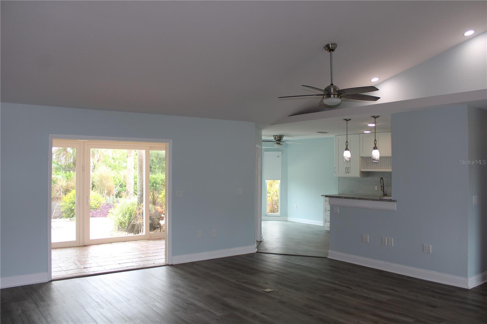 Image 7 of 32 For 5207 86th Street Court W