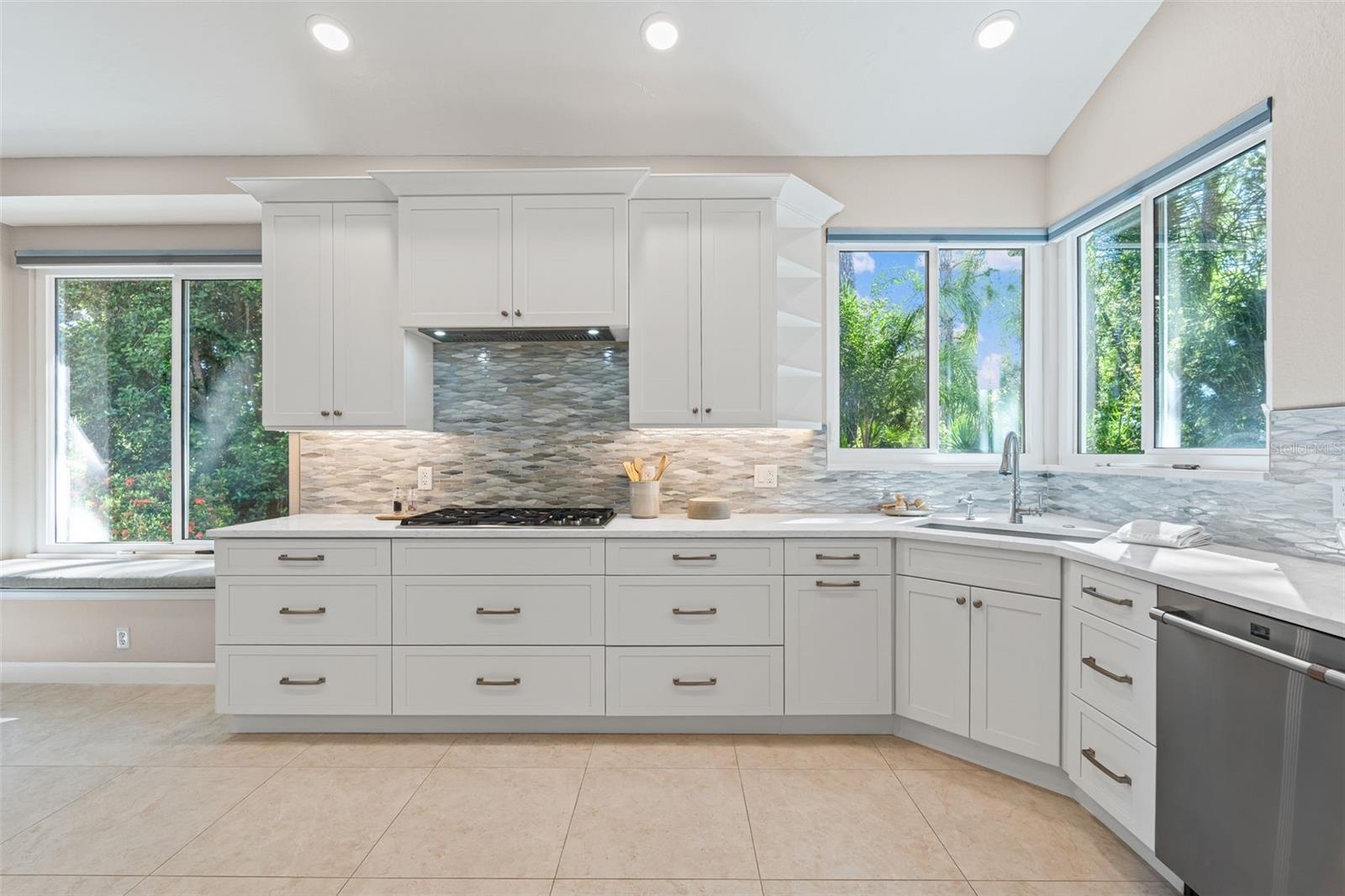 Image 15 of 67 For 6426 Addington Place