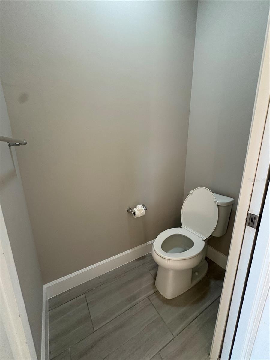 Image 18 of 31 For 17769 Silverspur Drive