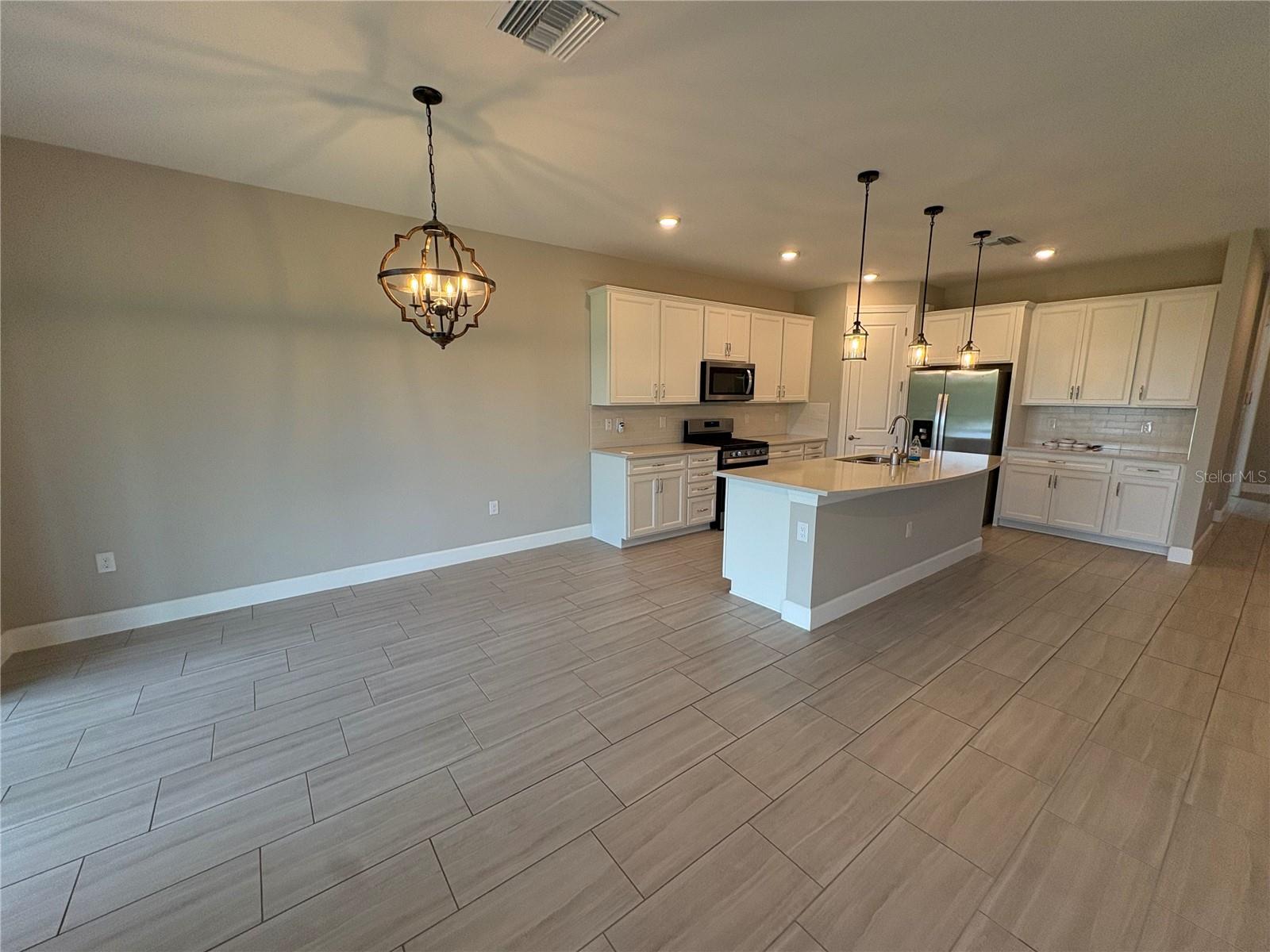 Image 3 of 31 For 17769 Silverspur Drive