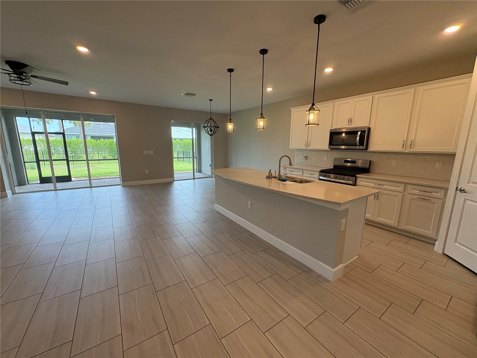 Image 5 of 31 For 17769 Silverspur Drive