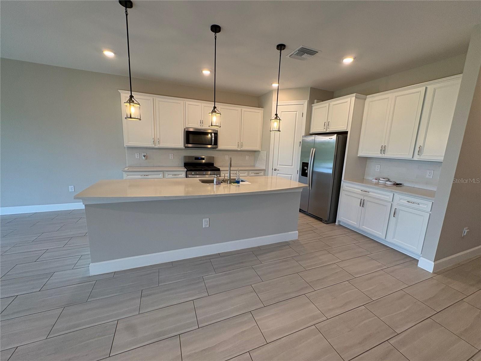 Image 6 of 31 For 17769 Silverspur Drive