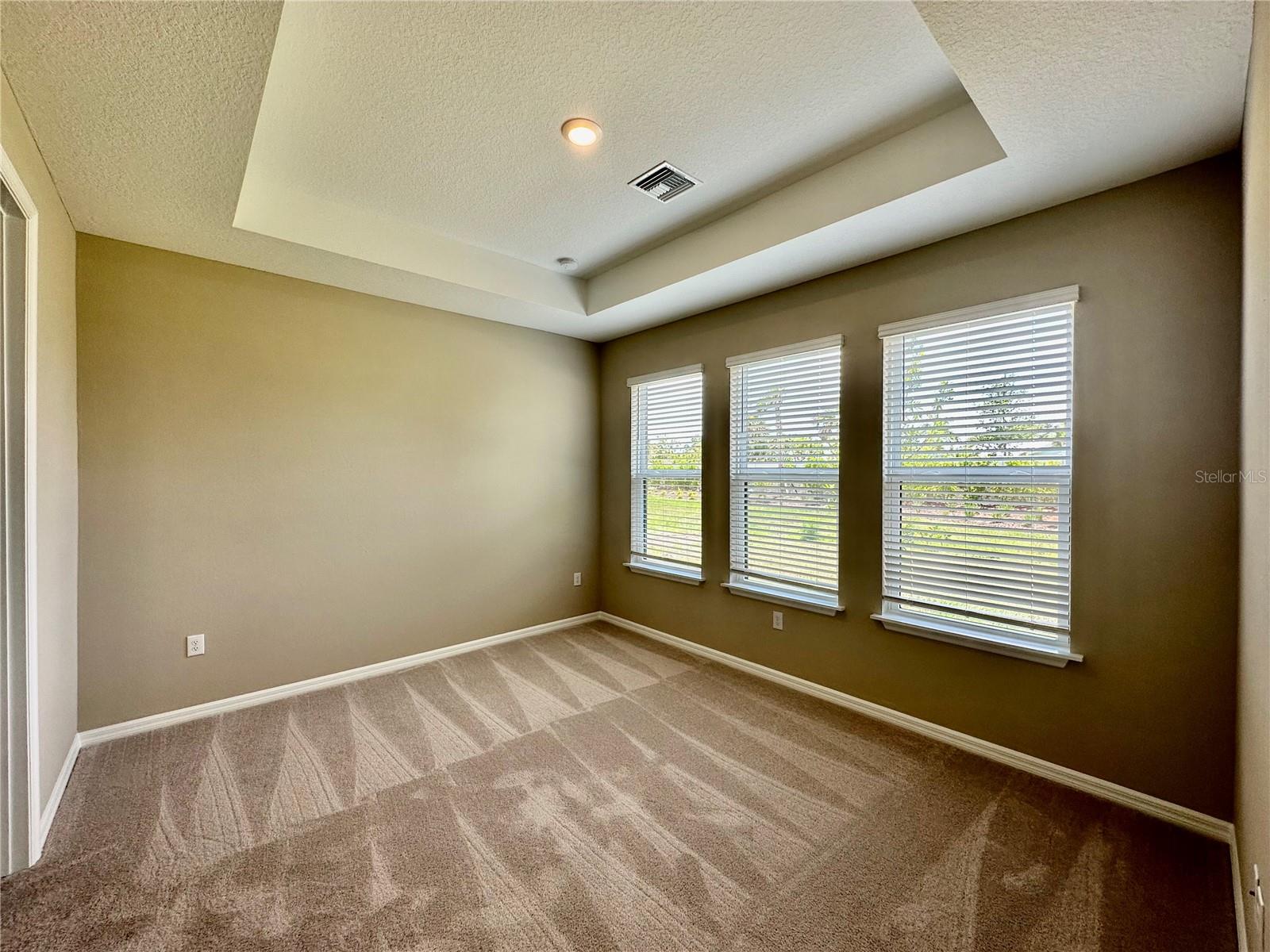 Image 13 of 47 For 15125 Shady Palms Lane