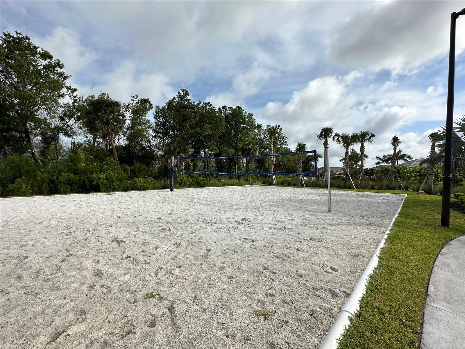 Image 31 of 47 For 15125 Shady Palms Lane
