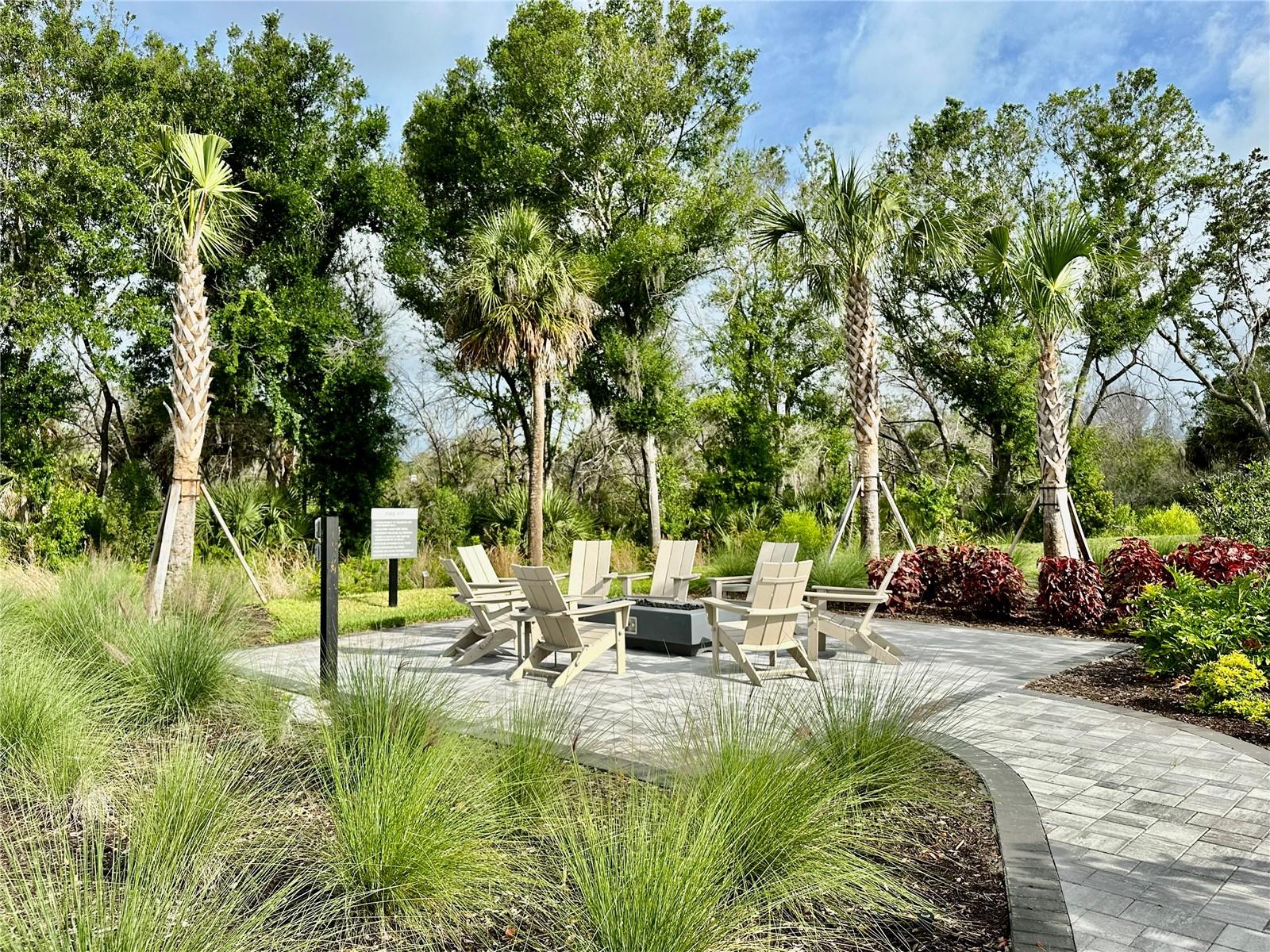 Image 33 of 47 For 15125 Shady Palms Lane