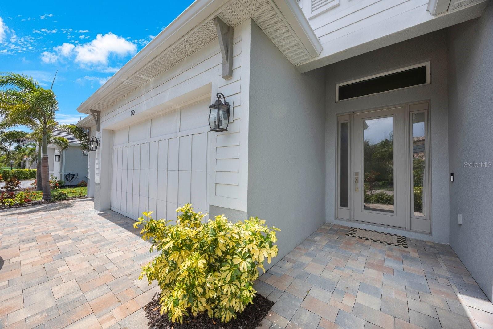 Image 3 of 44 For 5504 Title Row Drive