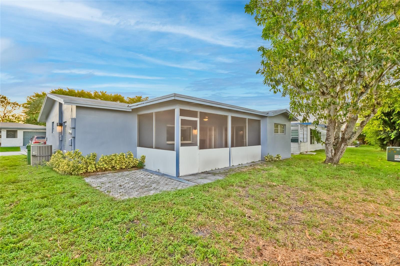 Image 21 of 27 For 980 69th Avenue