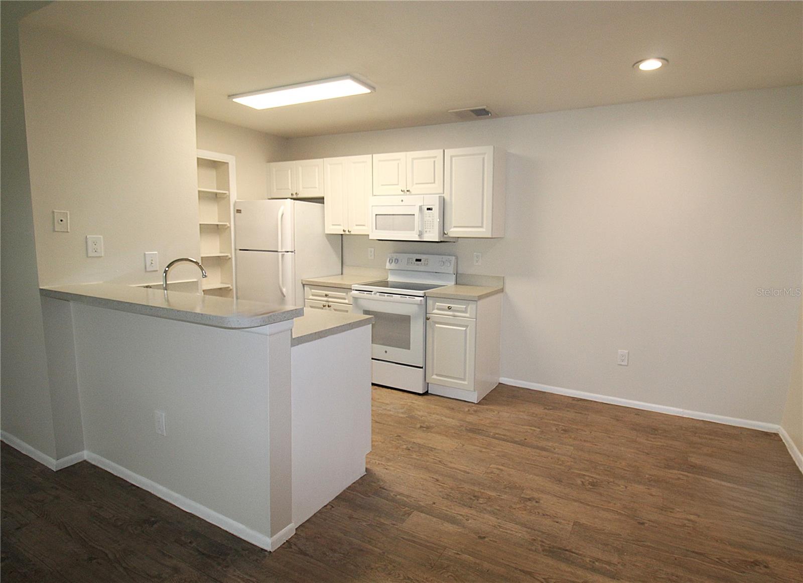 Image 4 of 22 For 8103 45th Court E