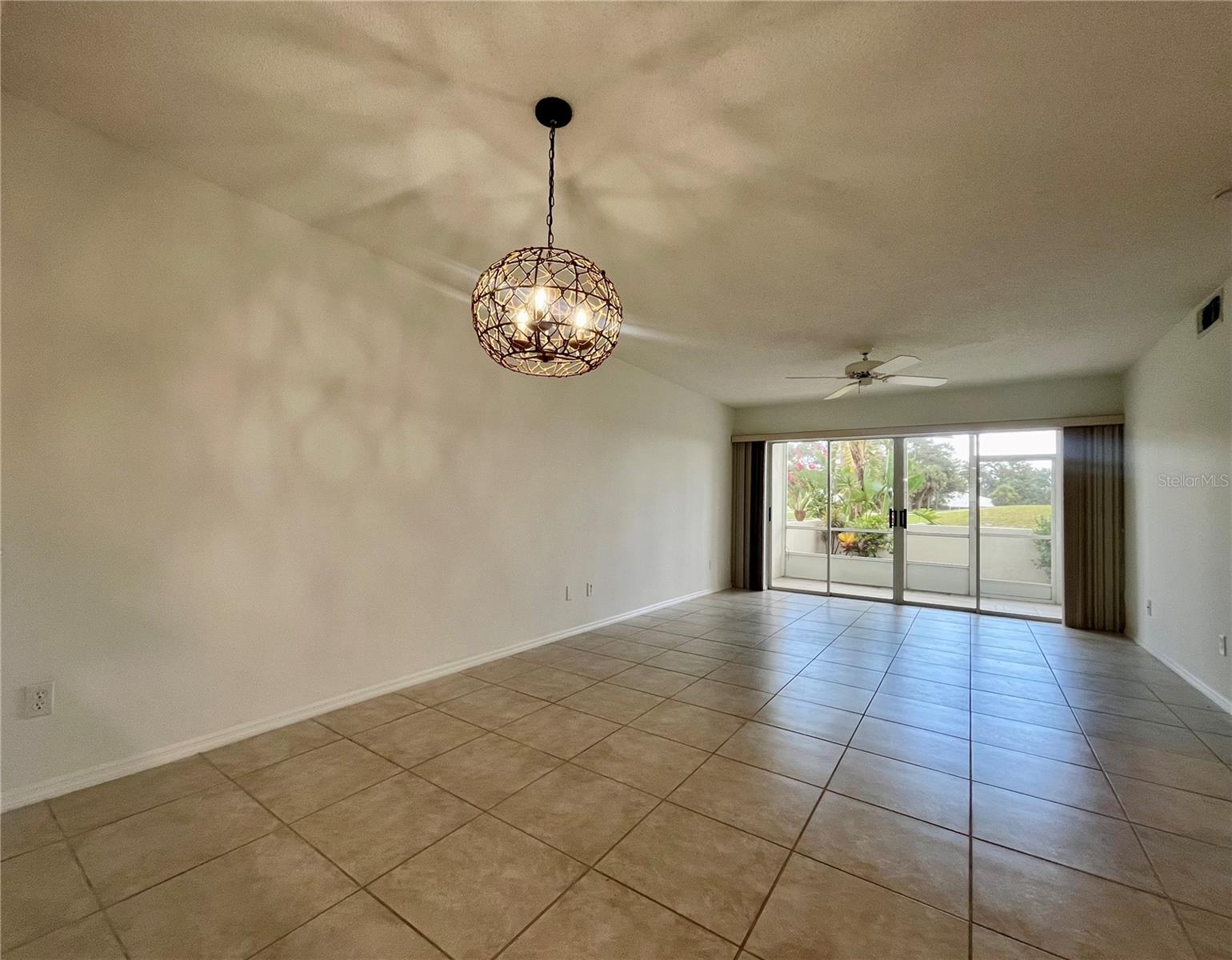 Image 16 of 21 For 431 Cerromar Lane 347