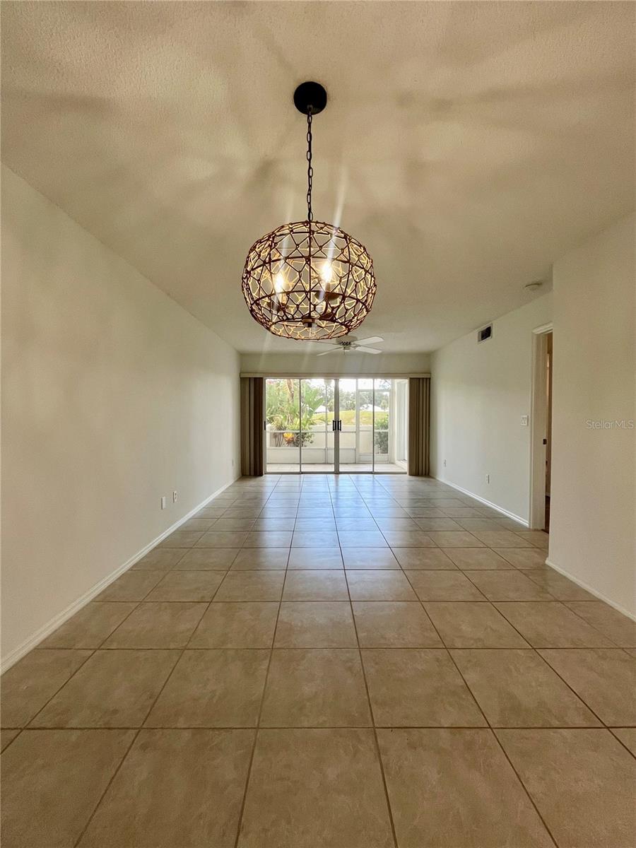 Image 17 of 21 For 431 Cerromar Lane 347