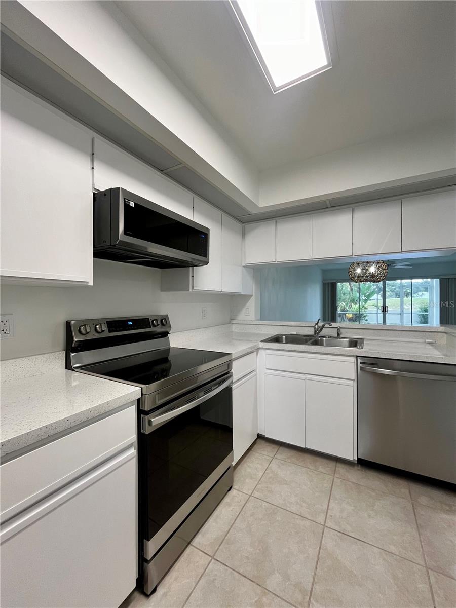 Image 4 of 21 For 431 Cerromar Lane 347