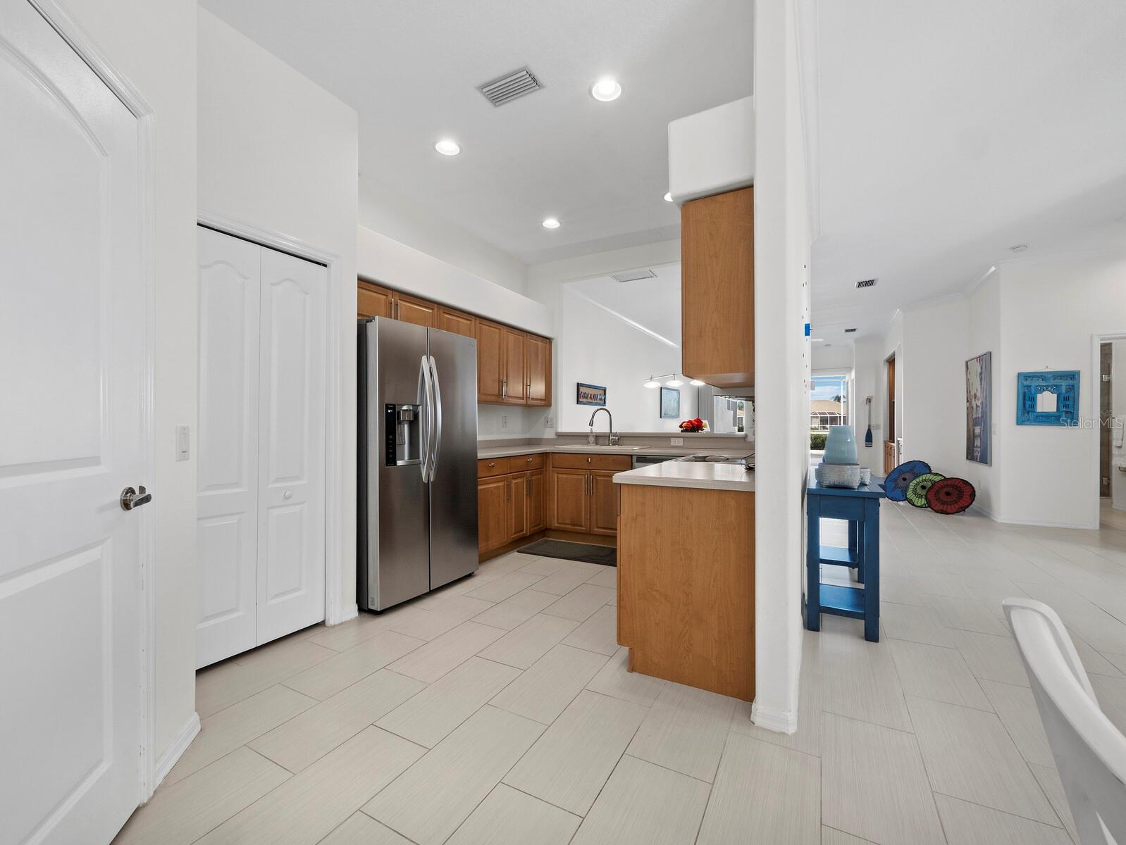 Image 21 of 68 For 9492 Forest Hills Circle