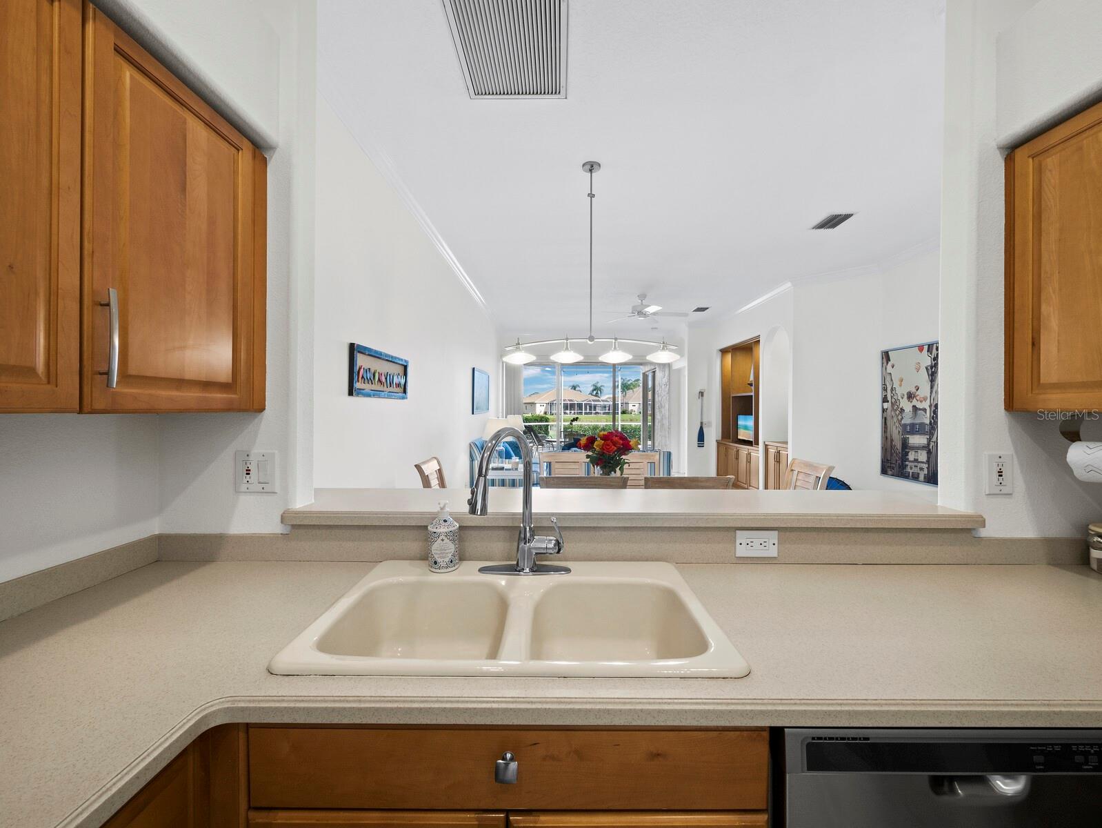 Image 23 of 68 For 9492 Forest Hills Circle