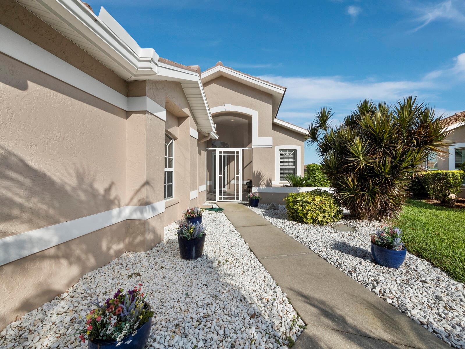 Image 4 of 68 For 9492 Forest Hills Circle