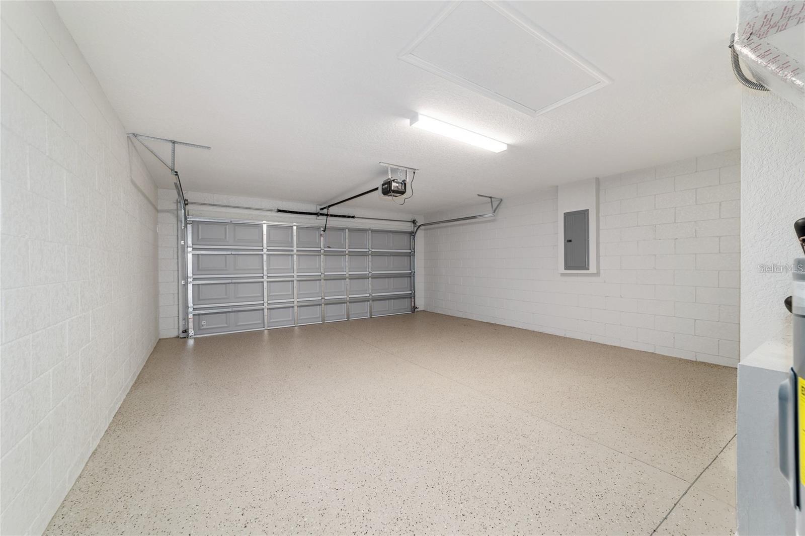 Image 13 of 14 For 6126 207 Avenue