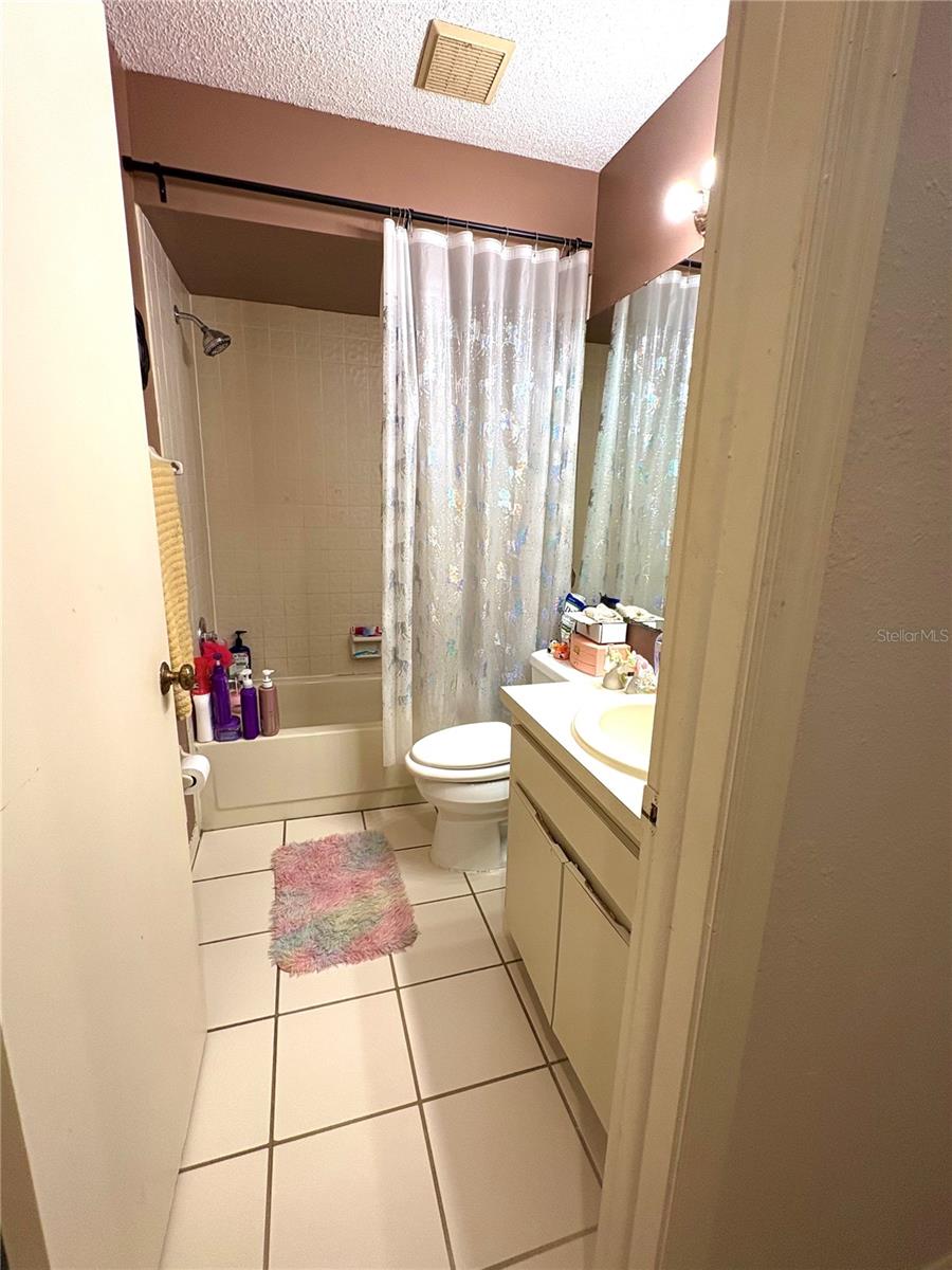 Image 16 of 23 For 15314 Pond Woods Drive