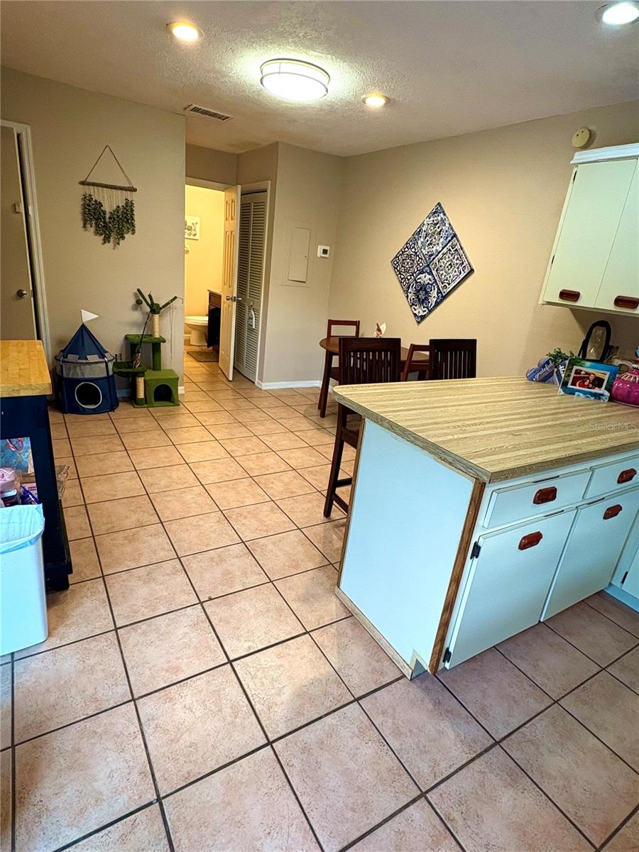 Image 9 of 23 For 15314 Pond Woods Drive