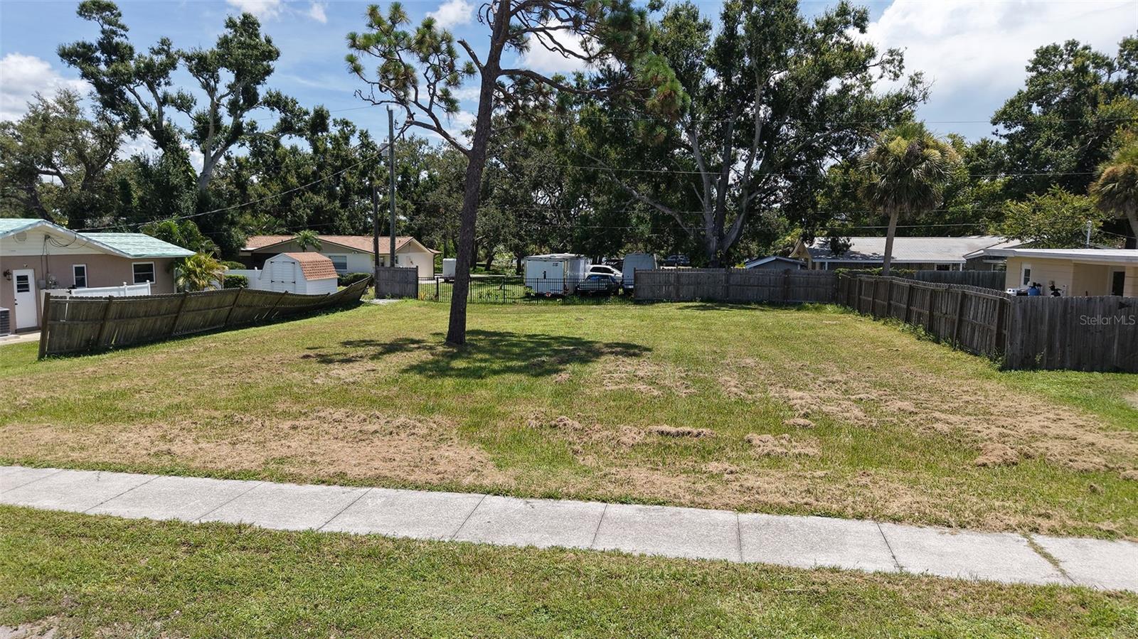 Image 12 of 31 For Valencia Road