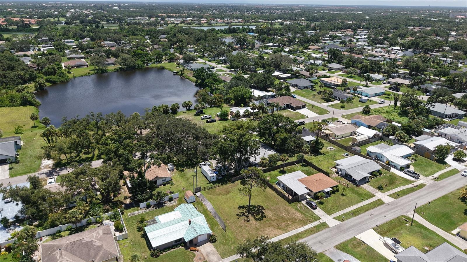 Image 21 of 31 For Valencia Road