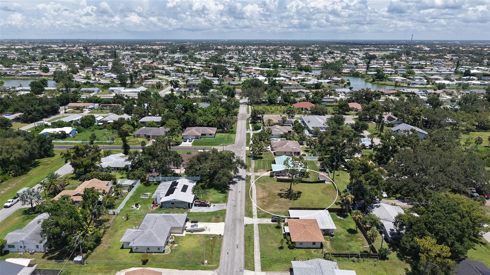 Image 3 of 31 For Valencia Road