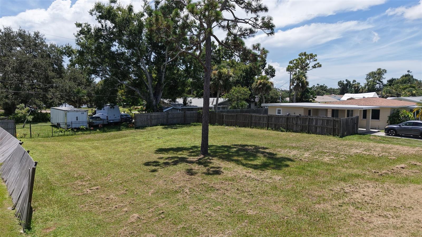 Image 9 of 31 For Valencia Road