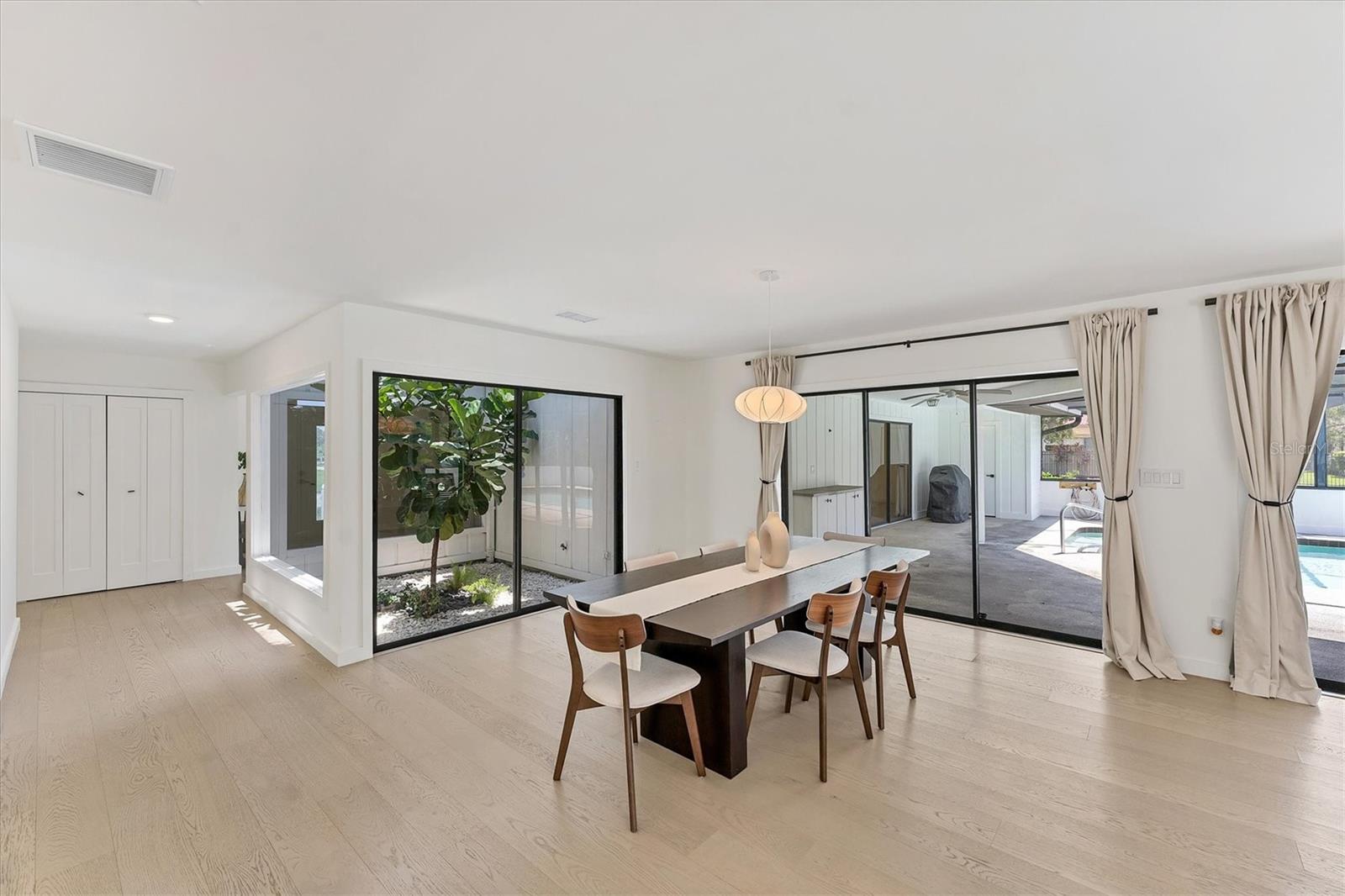 Image 16 of 41 For 3804 Bayside Court