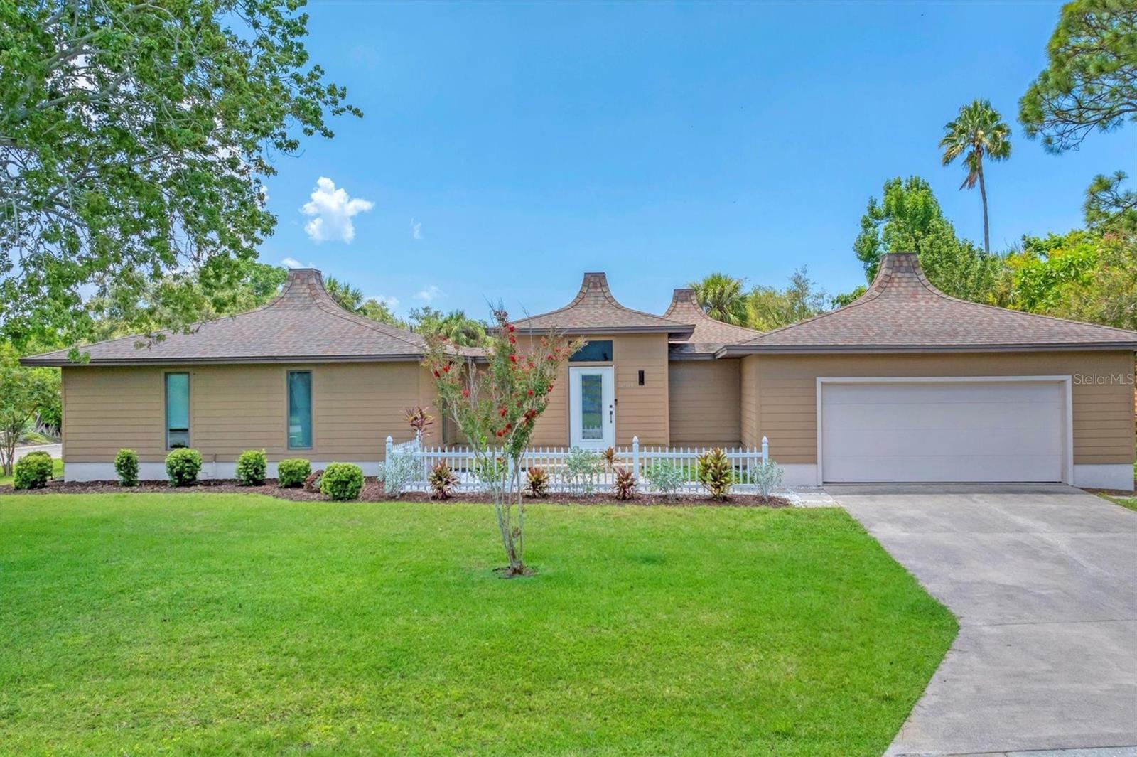 Image 2 of 41 For 3804 Bayside Court