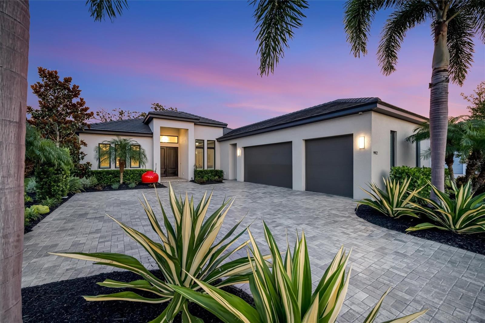 Image 50 of 65 For 9912 Carnoustie Place