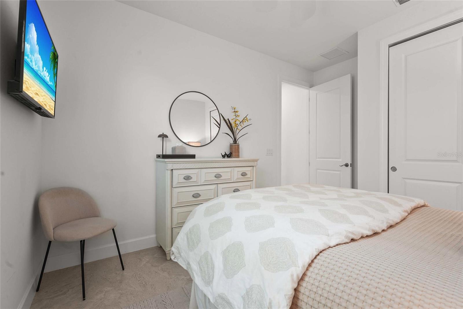 Image 33 of 82 For 6295 Crested Eagle Lane