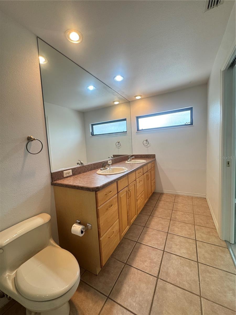 Image 24 of 44 For 6077 Marella Drive