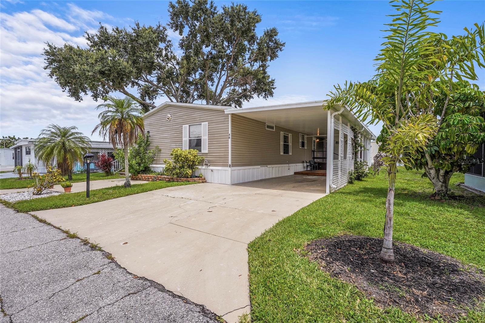 Image 2 of 54 For 420 49th Street E 48