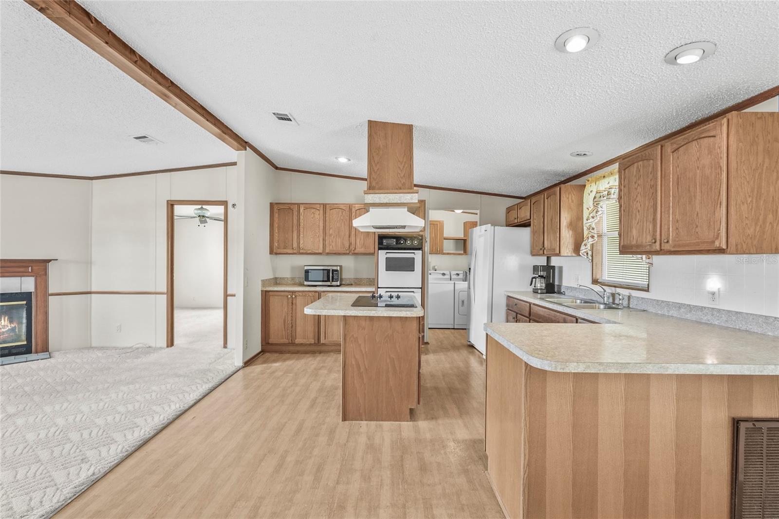 Image 20 of 54 For 420 49th Street E 48