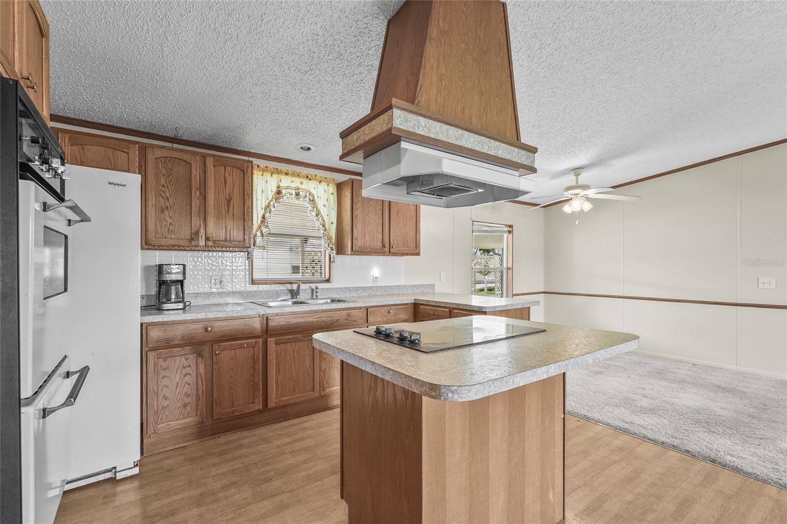 Image 24 of 54 For 420 49th Street E 48