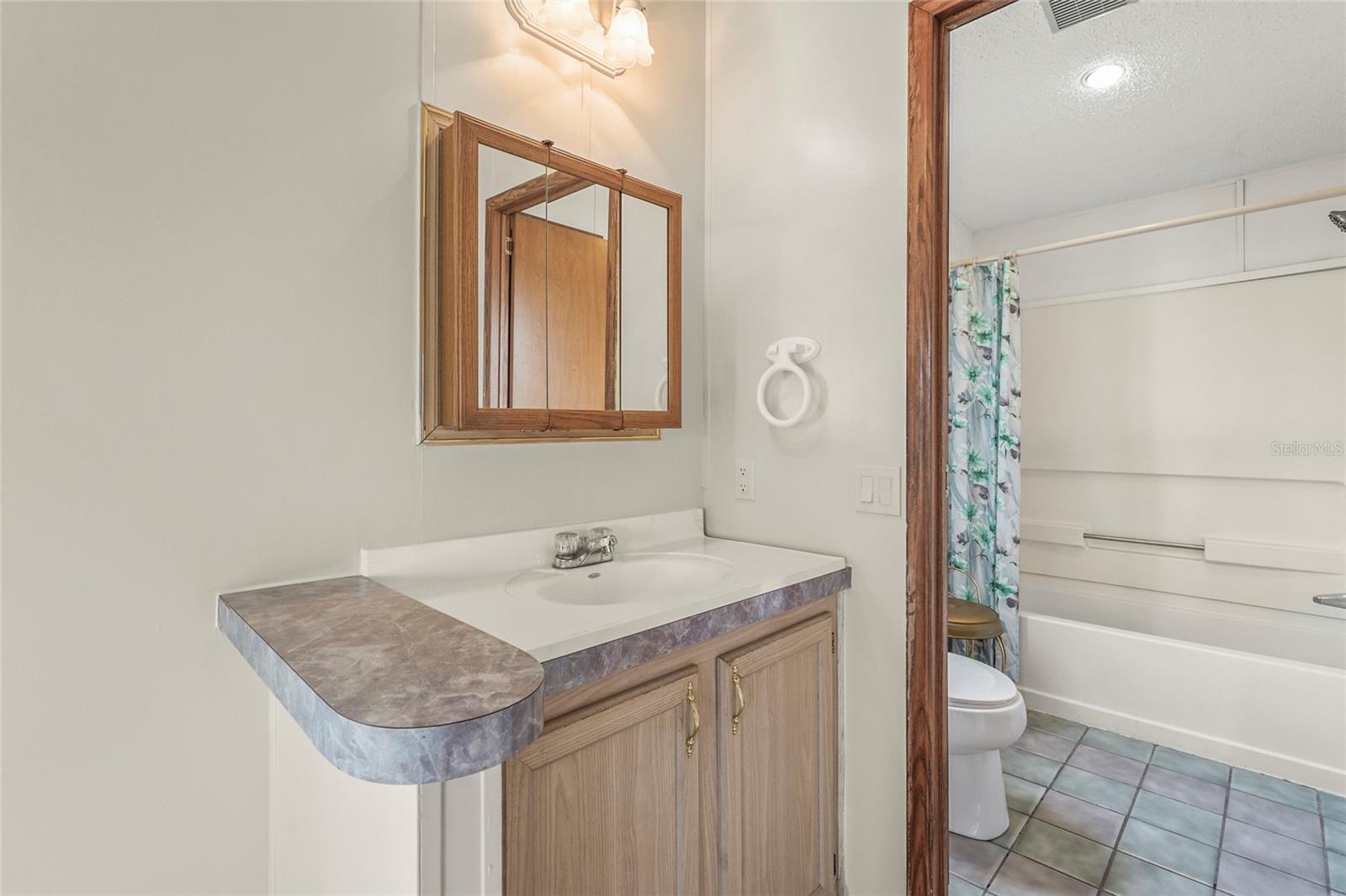 Image 31 of 54 For 420 49th Street E 48