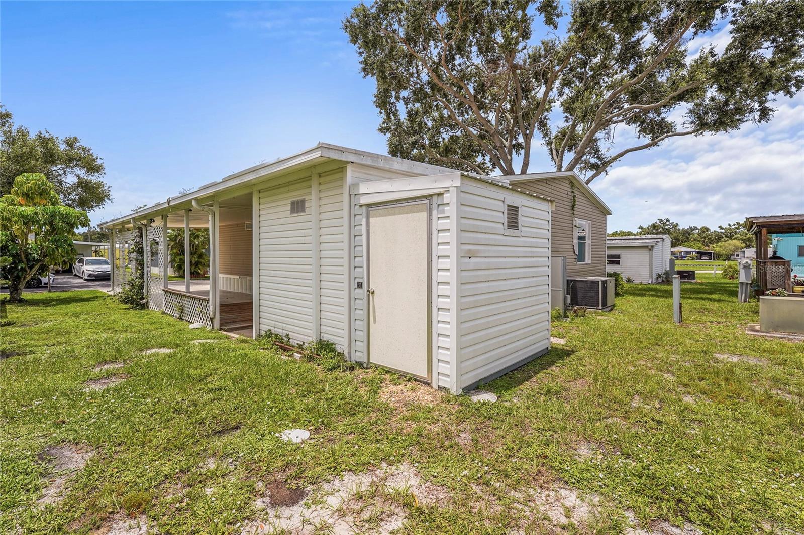 Image 41 of 54 For 420 49th Street E 48