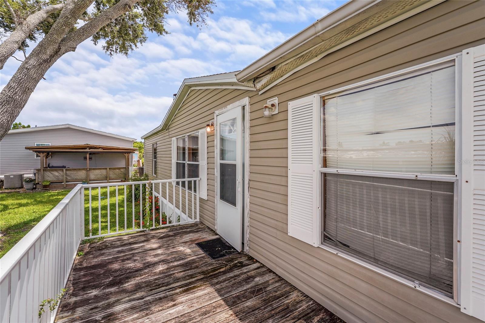 Image 9 of 54 For 420 49th Street E 48