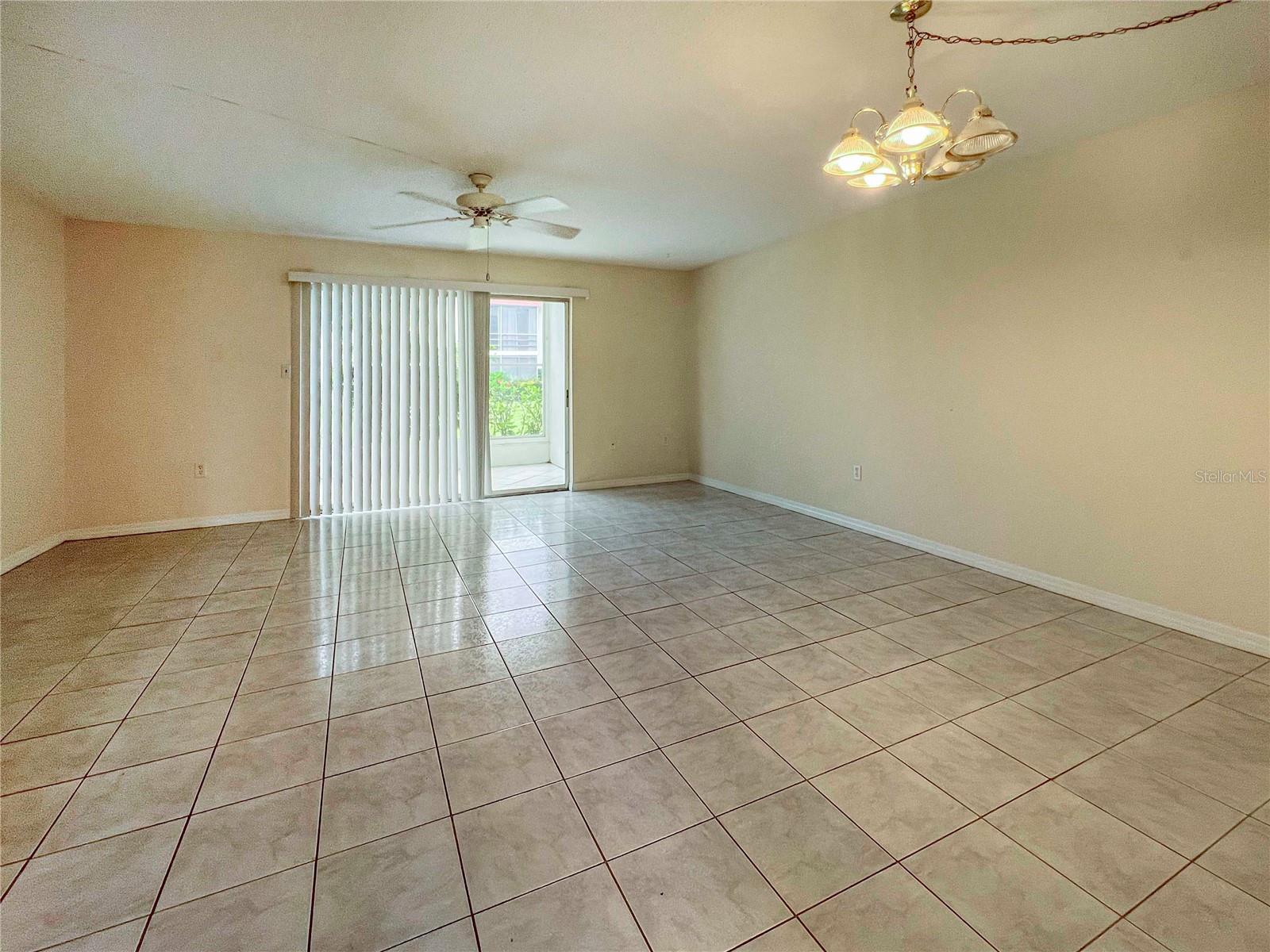 Image 4 of 33 For 3500 Beneva Road 302