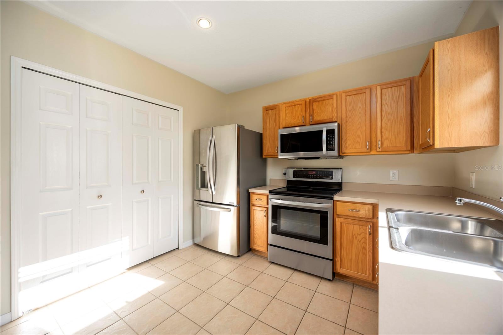 Image 14 of 36 For 6235 Flagfish Ct