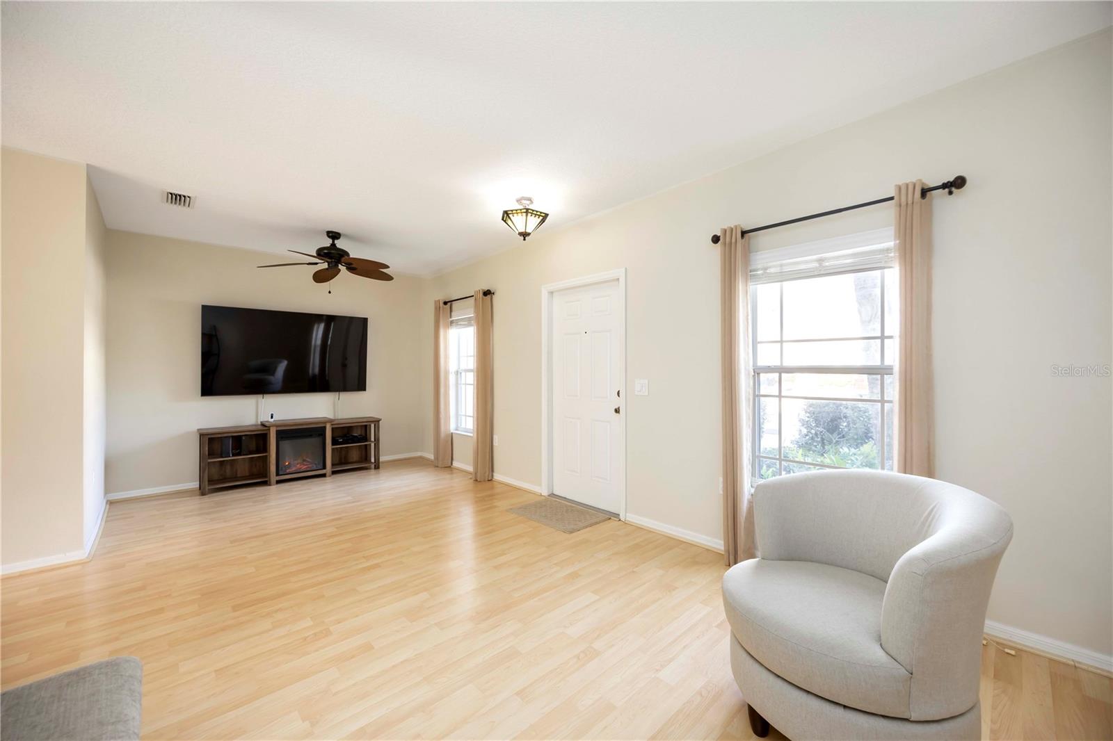 Image 6 of 36 For 6235 Flagfish Ct
