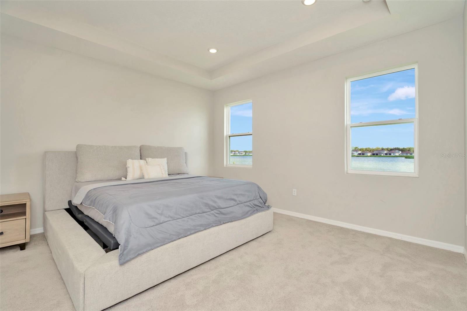 Image 15 of 40 For 1505 Tropical Oasis Avenue