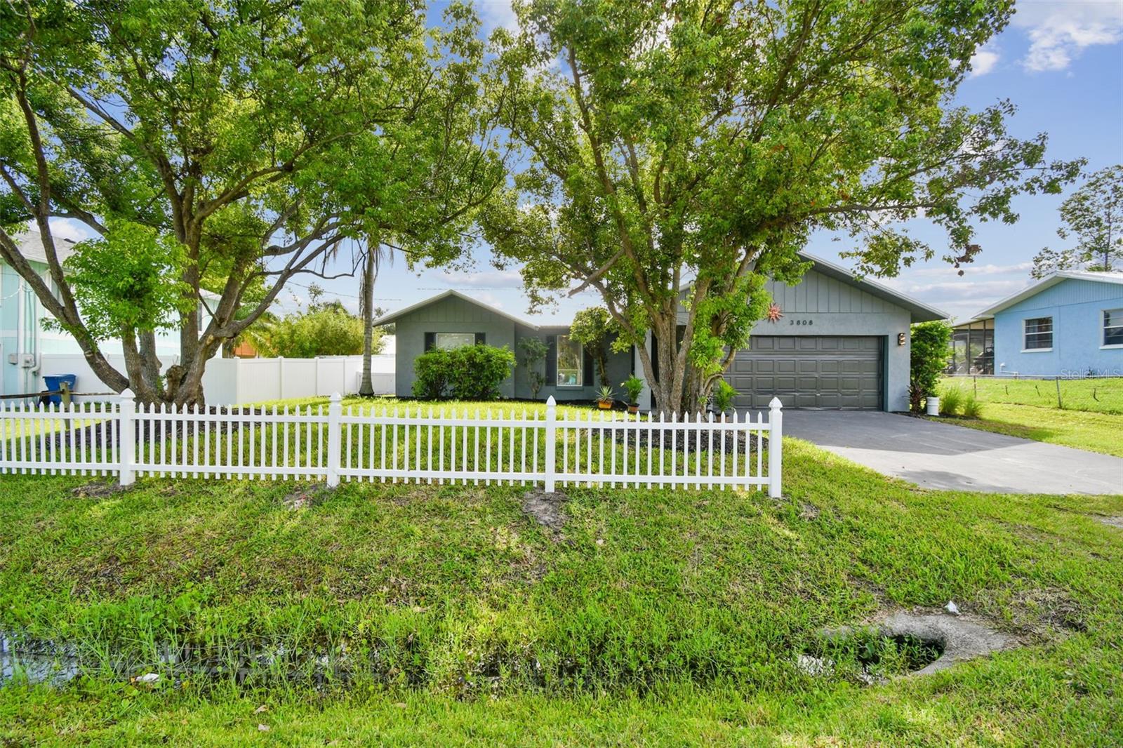 Image 6 of 54 For 3808 6th Avenue W