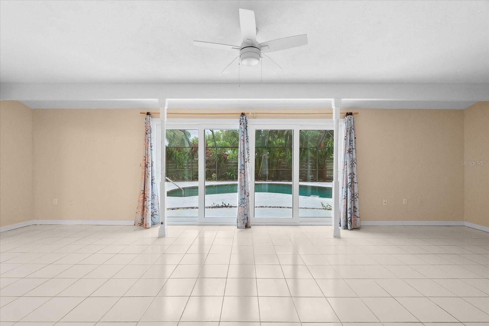 Image 21 of 94 For 2505 Croton Avenue