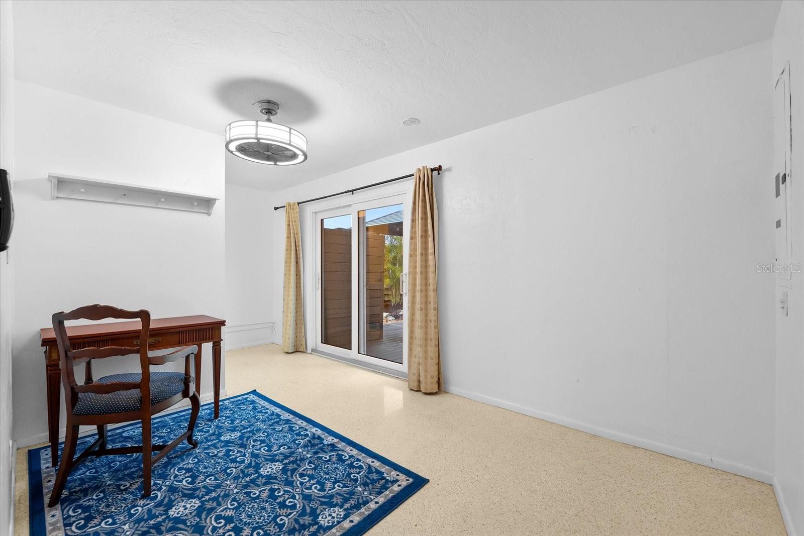 Image 39 of 94 For 2505 Croton Avenue