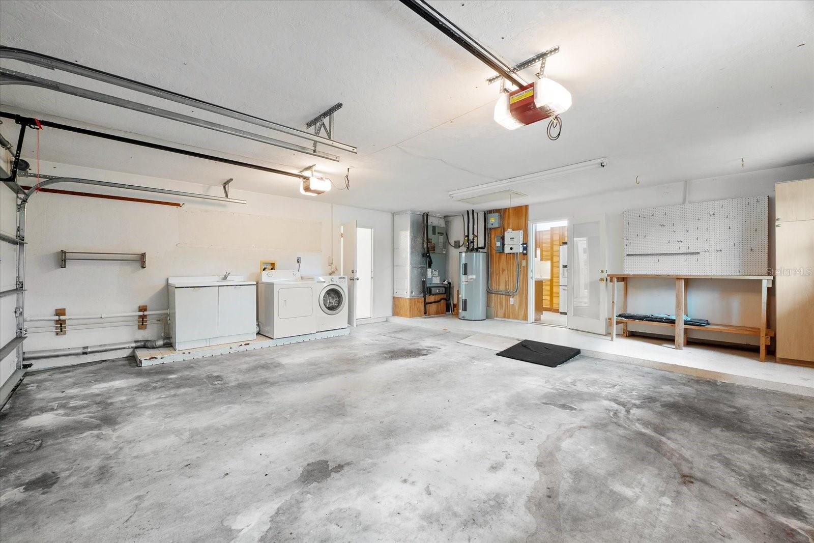 Image 68 of 94 For 2505 Croton Avenue