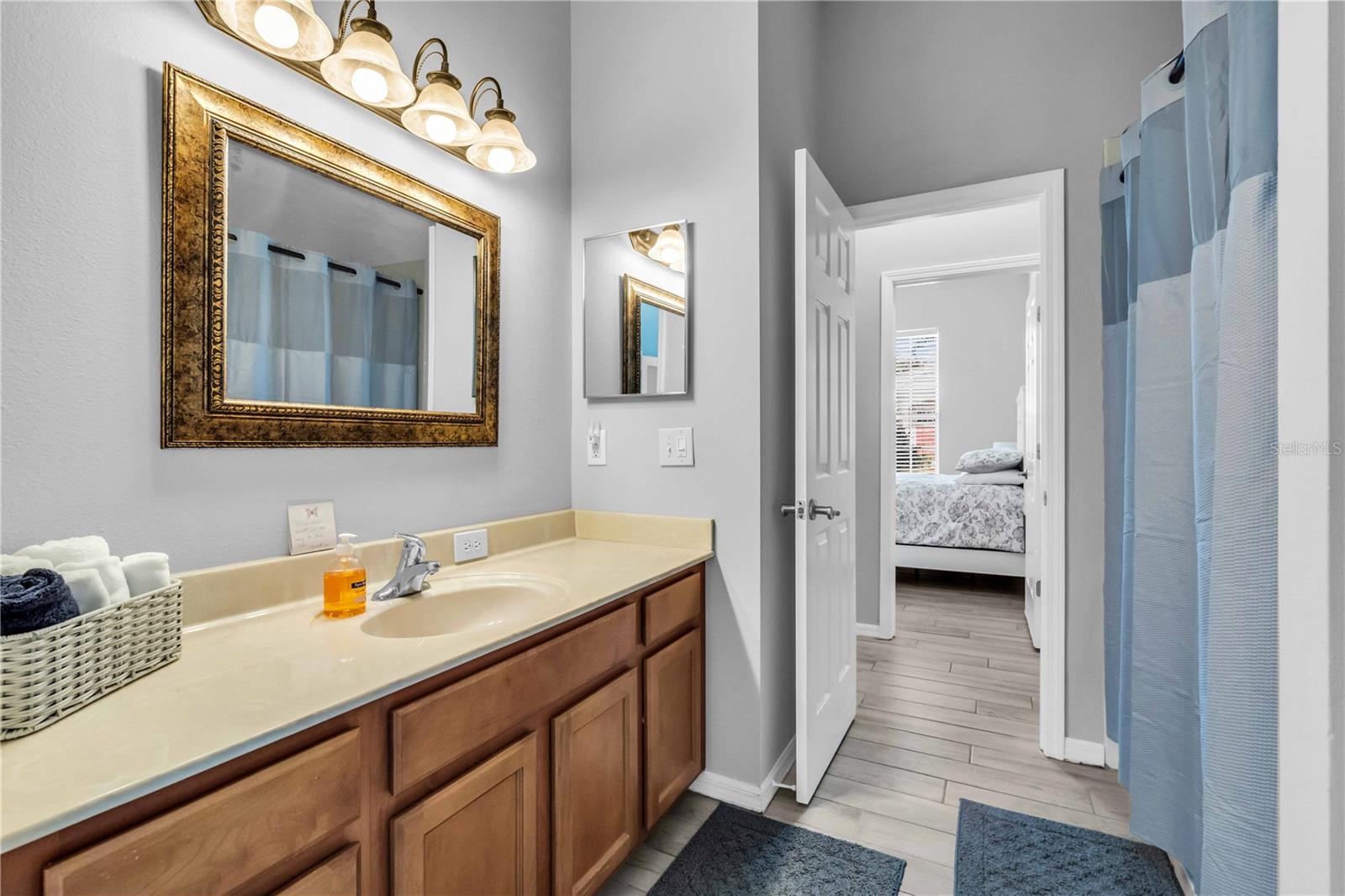 Image 11 of 20 For 11325 Durham Street