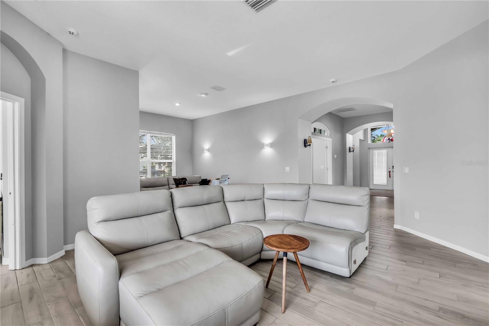 Image 4 of 20 For 11325 Durham Street