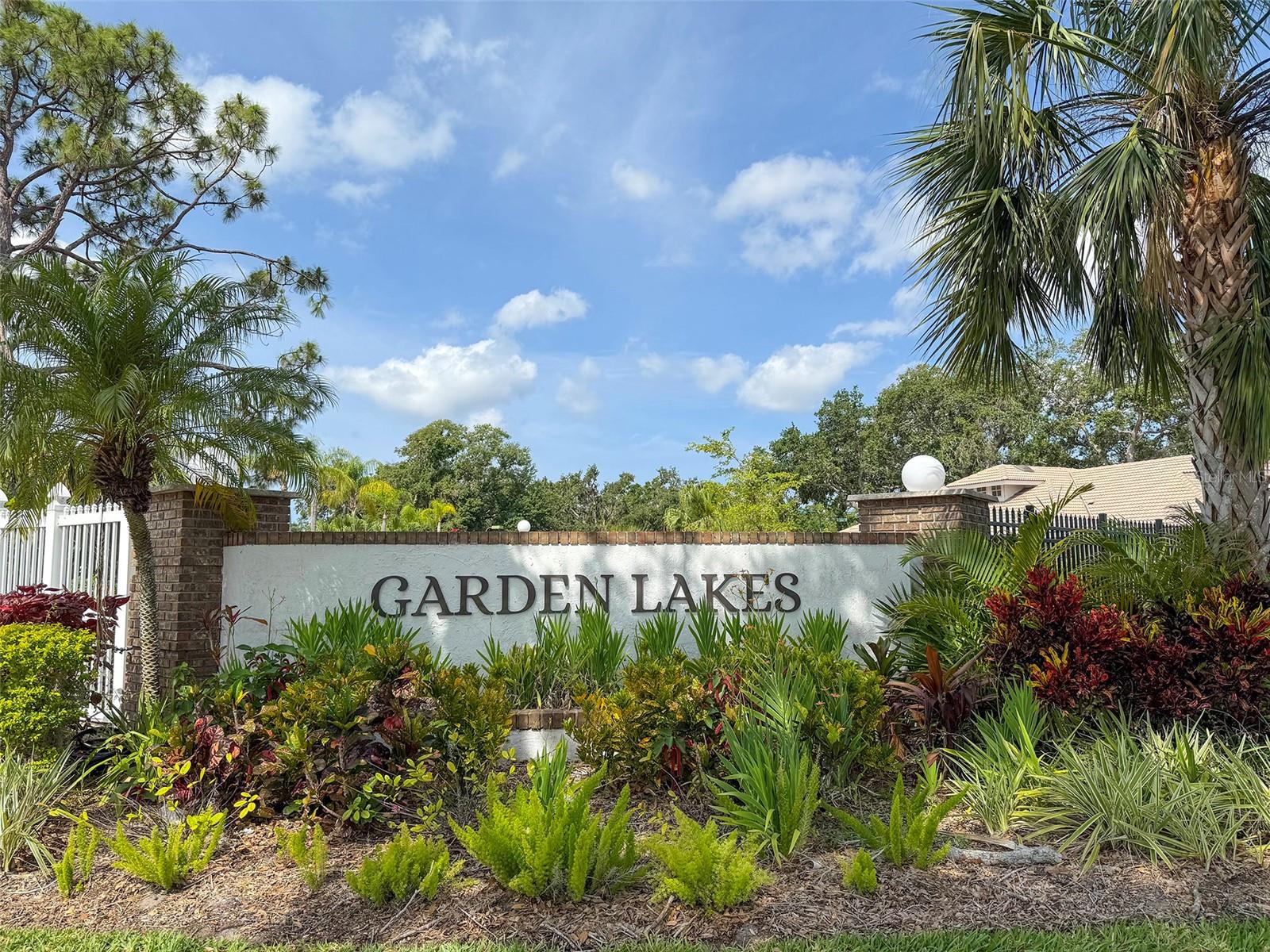 Image 29 of 39 For 5708 Garden Lakes Fern