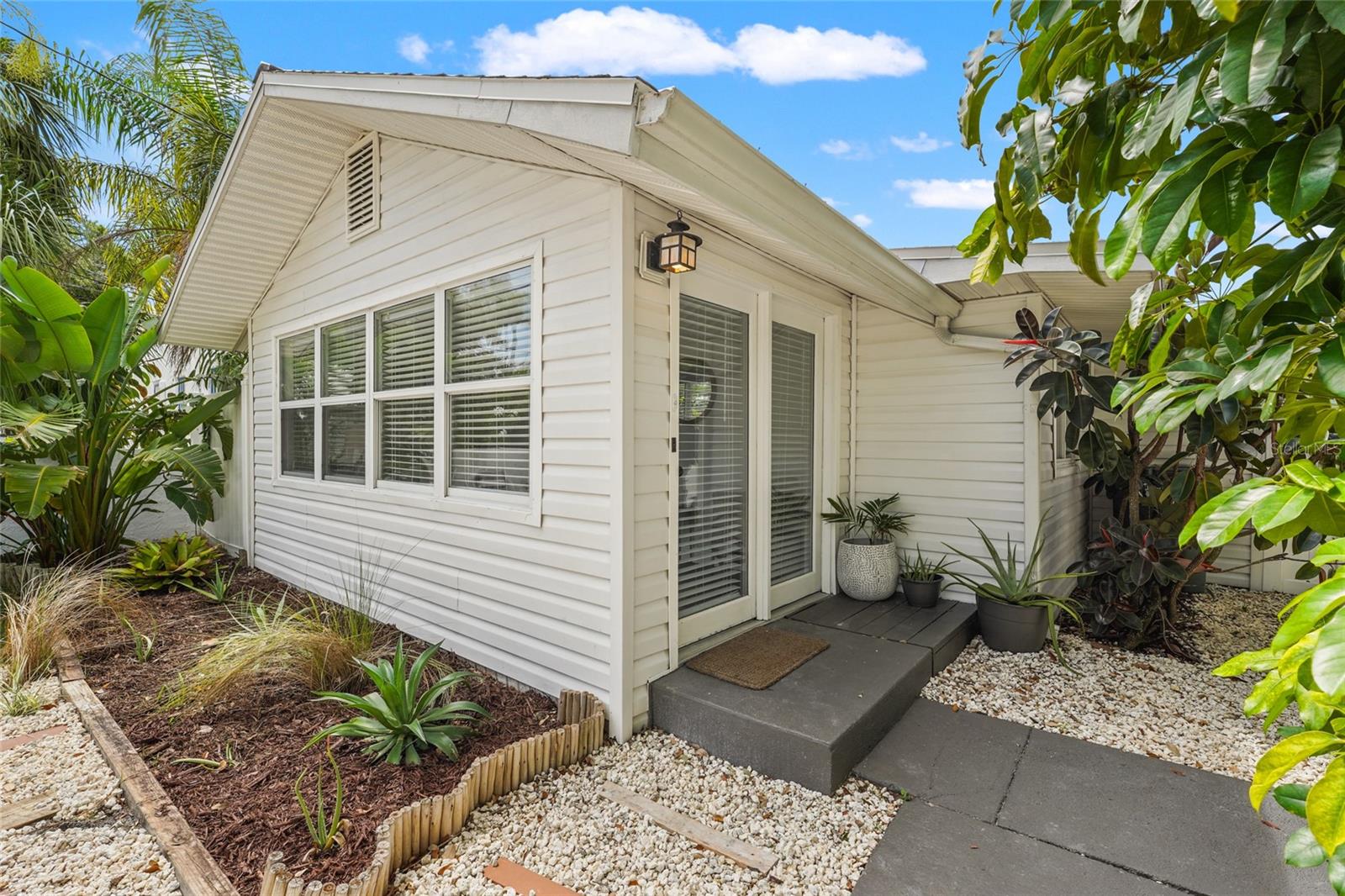 Image 10 of 86 For 2705 2nd Avenue W
